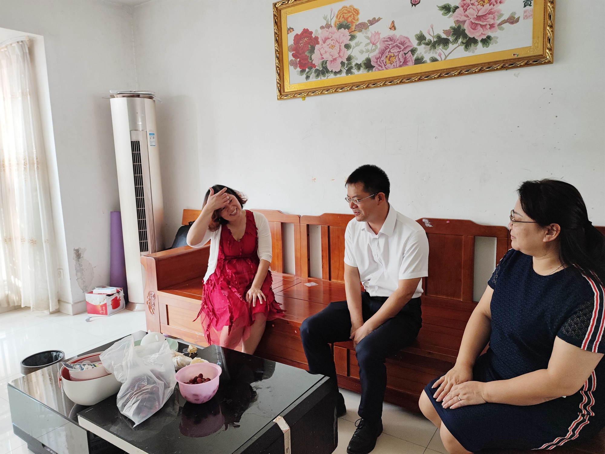 20211012109064.jpg 20210926 一分公司“雙節(jié)”前夕慰問海外員工家屬 圖_副本.jpg